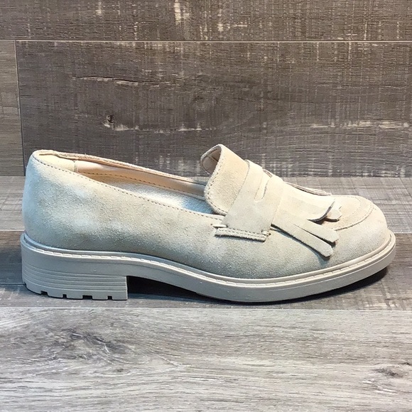 Clarks Shoes | Clarks - Orinoco 2 Loafers - Light Sand Suede | Color: Cream | Size: 10 | Sportswearnmore's Closet